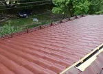 Какой угол крыши для металлочерепицы можно считать оптимальным, правила монтажа