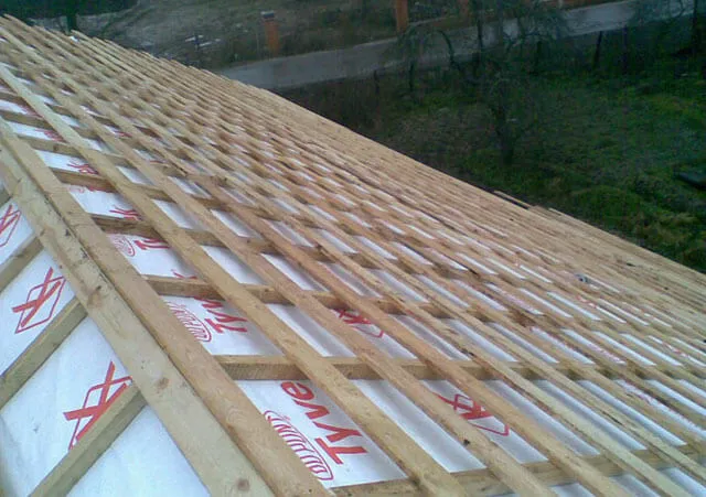 Монтаж стропильной системы двухскатной крыши: схема конструкции .